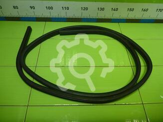 Уплотнитель двери Ford Fusion 2002 - 2012