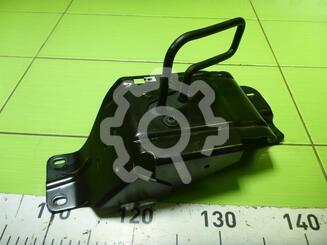 Кронштейн (кузов снаружи) Ford Fusion 2002 - 2012
