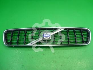 Решетка радиатора Volvo S40 II 2004 - 2012