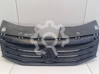 Решетка радиатора Renault Sandero I 2009 - 2014