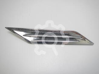 Накладка крыла переднего правого Cadillac CTS II 2007 - 2014