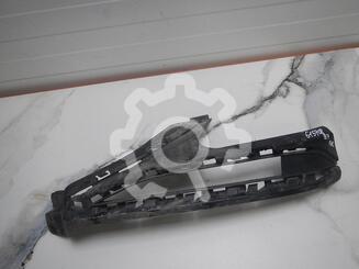 Кронштейн бампера переднего Audi Q7 с 2015 г.