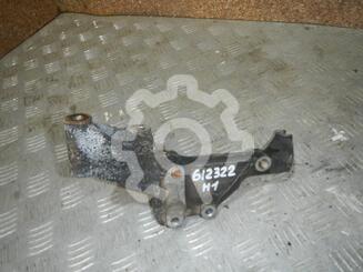 Кронштейн генератора Hyundai Grand Starex 2007 - н.в.