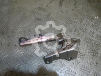 Петля капота Isuzu D-Max II 2012 - н.в.