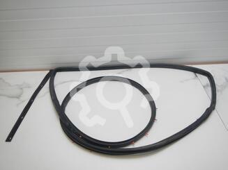 Уплотнитель двери Kia Rio II 2005 - 2011