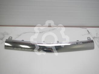 Накладка бампера переднего Mercedes-Benz C-Klasse IV W205 2014 - 2021