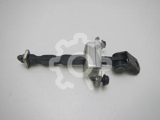 Ограничитель двери Nissan Qashqai (J10) 2006 - 2014