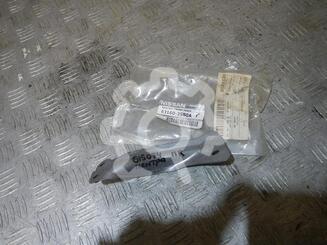 Кронштейн крыла Nissan Sentra VII (B17) 2012 - 2019