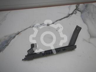Направляющая стекла двери Nissan X - Trail (T31) c 2007 г.