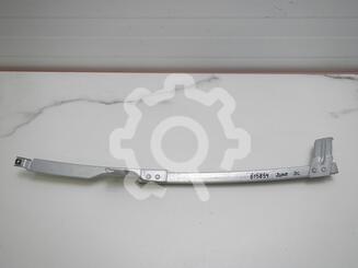 Направляющая стекла двери Nissan Juke (F15) c 2011 г.