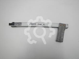 Направляющая стекла двери Nissan Juke (F15) c 2011 г.