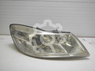 Фара правая Skoda Octavia [A5] II 2004 - 2013