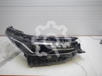 Фара правая Toyota Fortuner II 2015 - н.в.