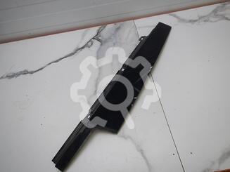 Накладка двери передней левой Volvo XC60 II 2017 - н.в.