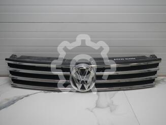Решетка радиатора Volkswagen Touareg II 2010 - н.в.