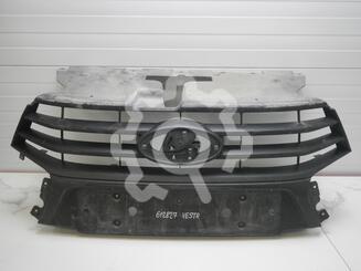 Решетка радиатора Lada Vesta 2015 - н.в.