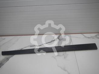 Молдинг двери передней левой Lada Vesta 2015 - н.в.