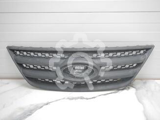 Решетка радиатора Lada Largus 2012 - н.в.