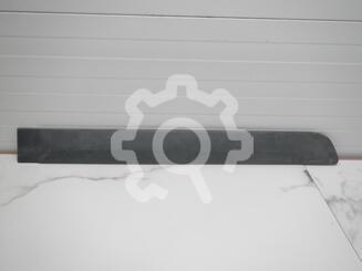 Молдинг двери задней правой Lada Largus 2012 - н.в.