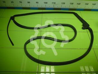 Уплотнитель двери Subaru XV II 2017 - н.в.