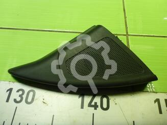 Накладка двери передней правой Lada Vesta 2015 - н.в.