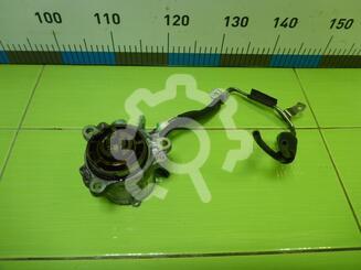 Насос вакуумный Mazda 5 I [CR] 2005 - 2010