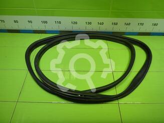 Уплотнитель двери Mazda 5 I [CR] 2005 - 2010