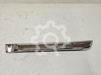 Накладка двери задней правой Toyota Land Cruiser [200] 2007 - 2021