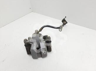 Суппорт задний правый Toyota Camry VIII [XV70] 2017 - н.в.