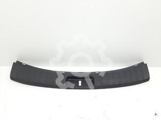 Кожух замка багажника Hyundai Santa Fe III 2012 - 2018