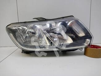 Фара правая Lada Largus 2012 - н.в.