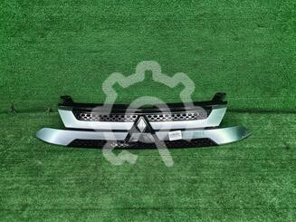 Решетка радиатора Mitsubishi Outlander III 2012 - 2024