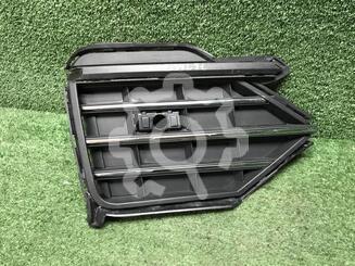 Решетка в бампер Volkswagen Touareg III 2018 - н.в.