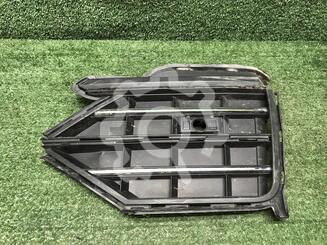 Решетка в бампер Volkswagen Touareg III 2018 - н.в.