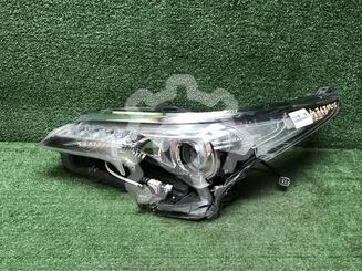 Фара левая Toyota Fortuner II 2015 - н.в.