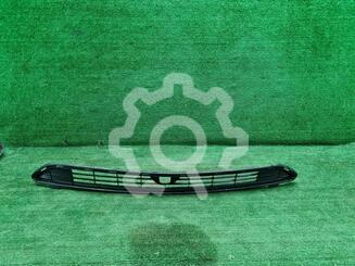 Решетка в бампер Toyota RAV 4 IV [CA40] 2012 - 2019