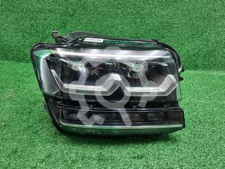 Фара правая Volkswagen Teramont I 2017 - 2023