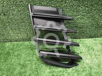 Решетка в бампер Toyota Land Cruiser [300] 2021 - н.в.