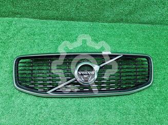 Решетка радиатора Volvo XC60 II 2017 - н.в.