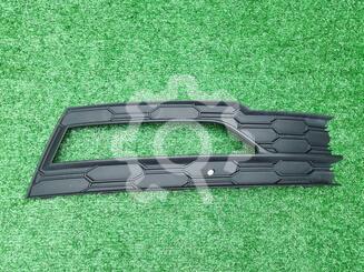 Рамка фары противотуманой правой Skoda Octavia [A8] IV 2019 - н.в.