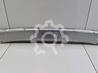 Накладка бампера переднего Volvo V40 Cross Country 2012 - 2019